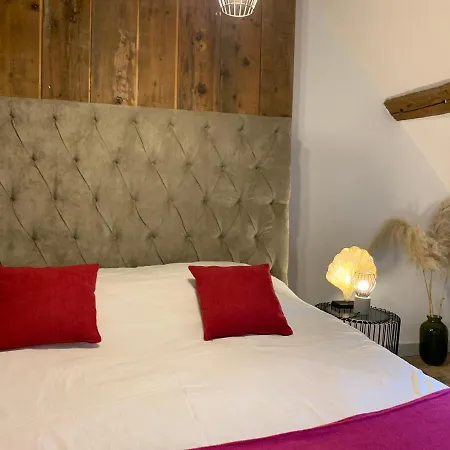 L'ecole Des Demoiselles Couette-café 4*