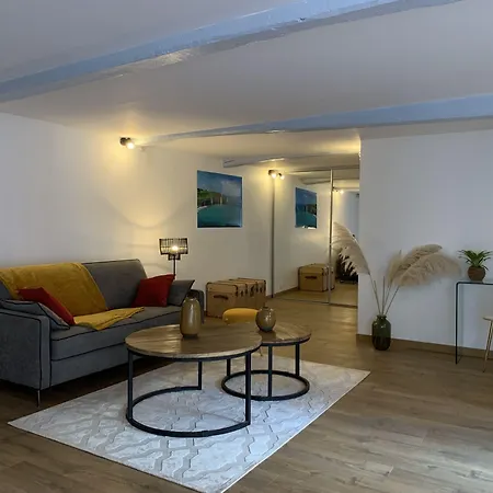 L'ecole Des Demoiselles Honfleur