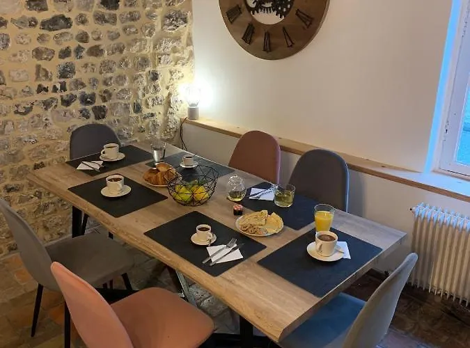 L'ecole Des Demoiselles Couette-café Honfleur