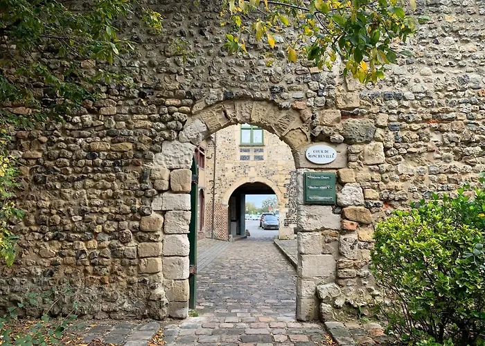 Couette-café L'ecole Des Demoiselles 3*