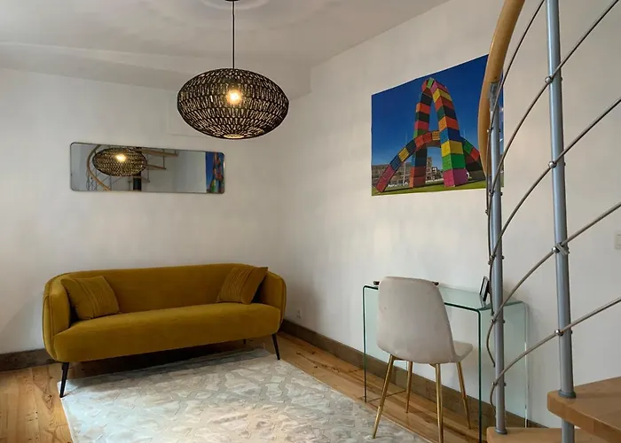 L'ecole Des Demoiselles Honfleur