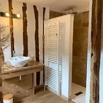 L'ecole Des Demoiselles Bed & Breakfast 4*