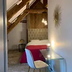 L'ecole Des Demoiselles Bed & Breakfast 4*