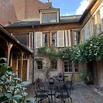 L'ecole Des Demoiselles 4* Honfleur