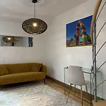 L'ecole Des Demoiselles Bed & Breakfast 4*