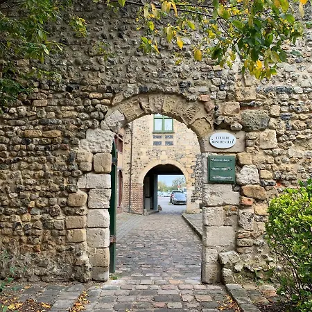 Frühstückspension L'ecole Des Demoiselles 4*