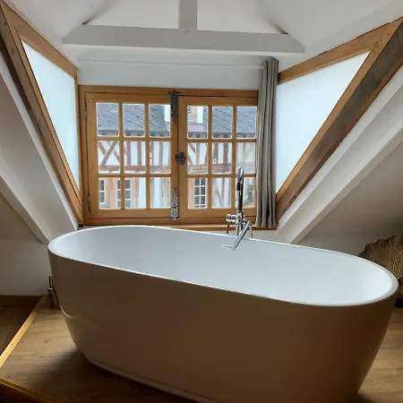 L'ecole Des Demoiselles 4* Honfleur