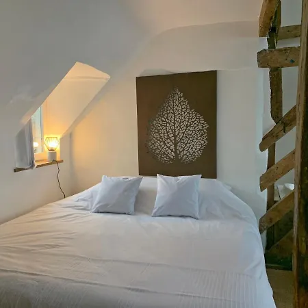 L'ecole Des Demoiselles B&B 옹플뢰르