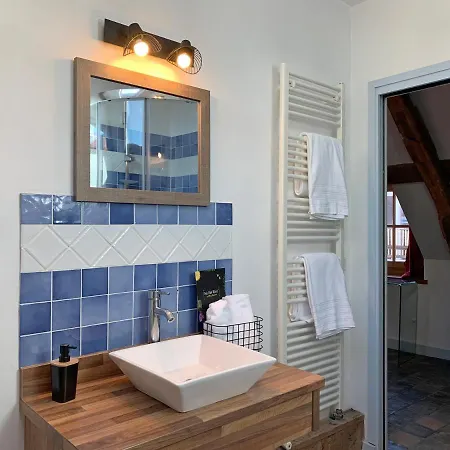 Bed & Breakfast L'ecole Des Demoiselles 3*