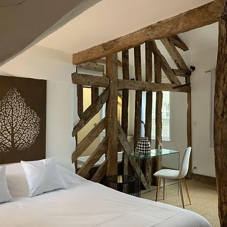 L'ecole Des Demoiselles Bed & Breakfast 3*