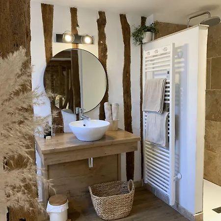 L'ecole Des Demoiselles Bed & Breakfast