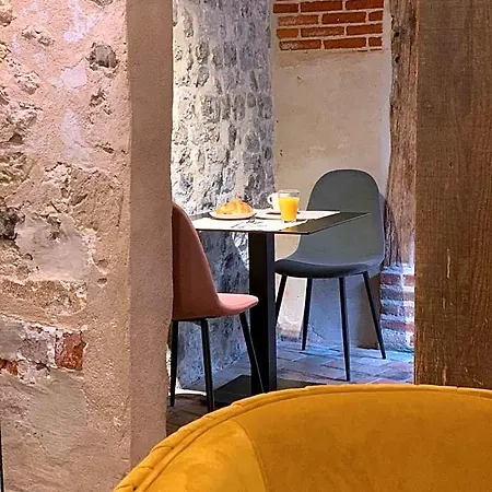 L'ecole Des Demoiselles Frühstückspension