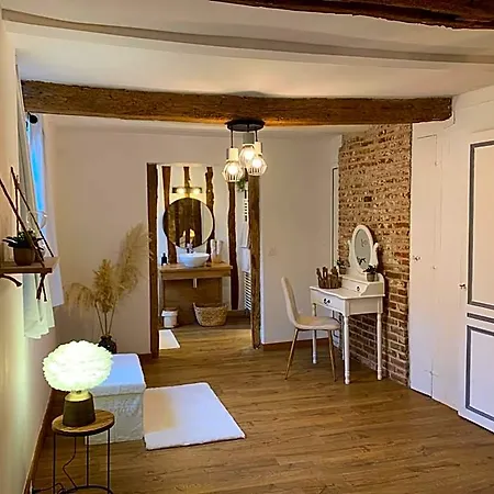 L'ecole Des Demoiselles Honfleur