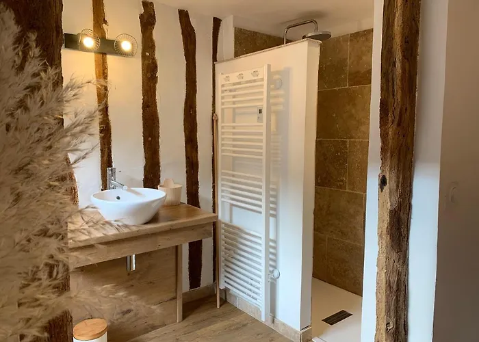 L'ecole Des Demoiselles Bed & Breakfast 3*