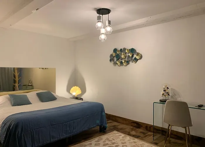 L'ecole Des Demoiselles أونفلور