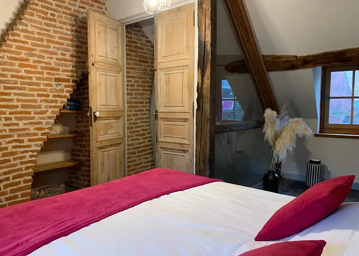 L'ecole Des Demoiselles 3* أونفلور