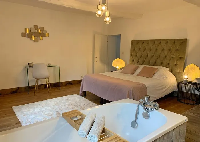 L'ecole Des Demoiselles Honfleur