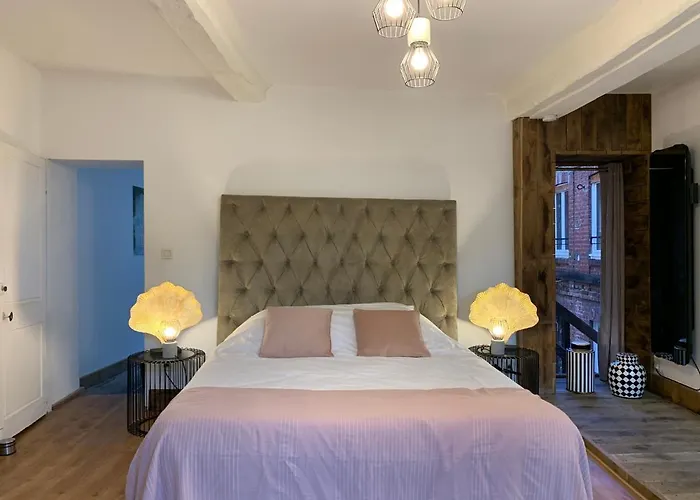 L'ecole Des Demoiselles Honfleur