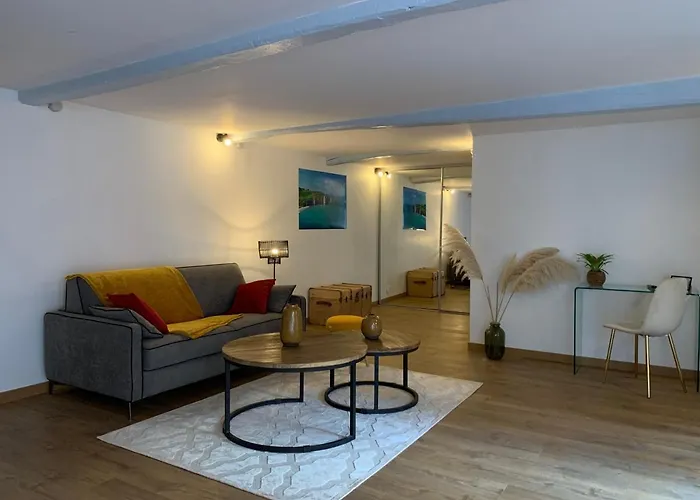 L'ecole Des Demoiselles 3* Honfleur