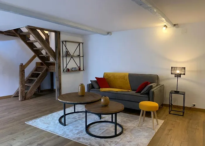 Bed & Breakfast L'ecole Des Demoiselles 3*