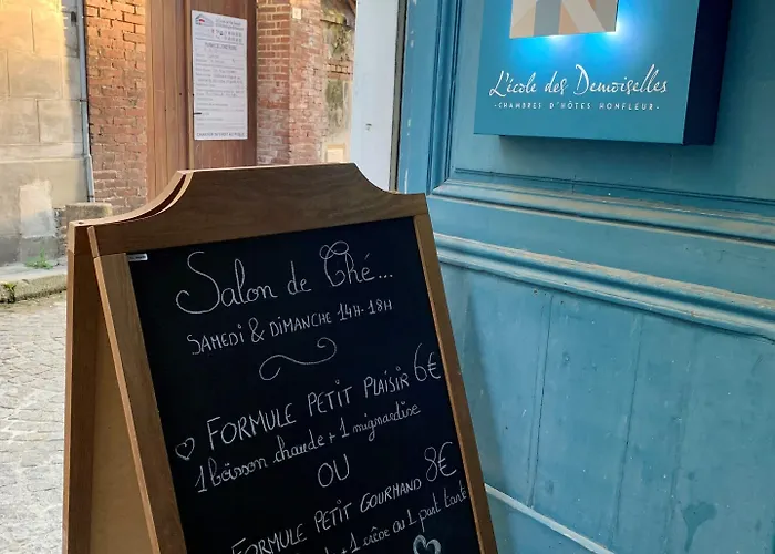 L'ecole Des Demoiselles أونفلور