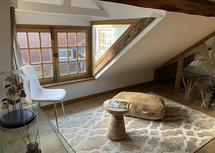 L'ecole Des Demoiselles أونفلور